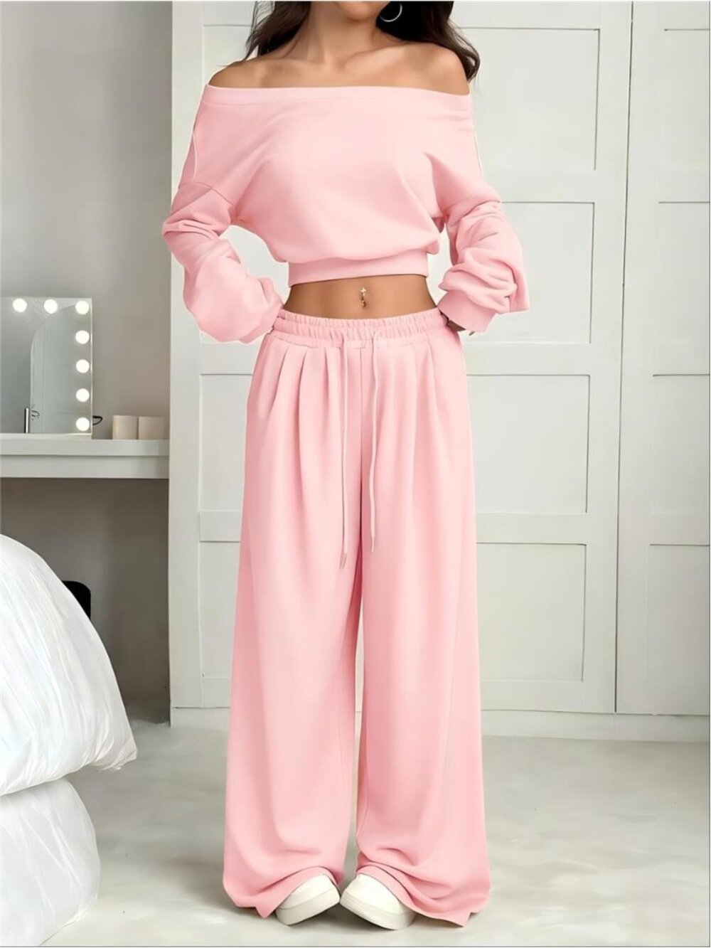 NWT Trendy Off-Shoulder Long-Sleeve Sports Top And High-Waisted Pants